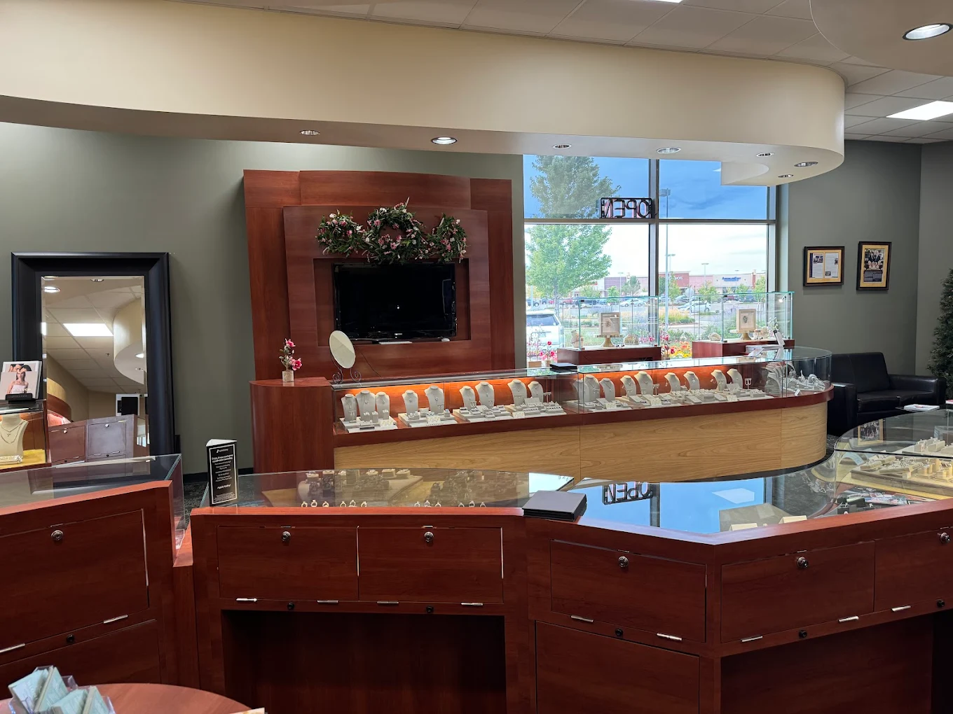 Biondi Diamond Jewelers